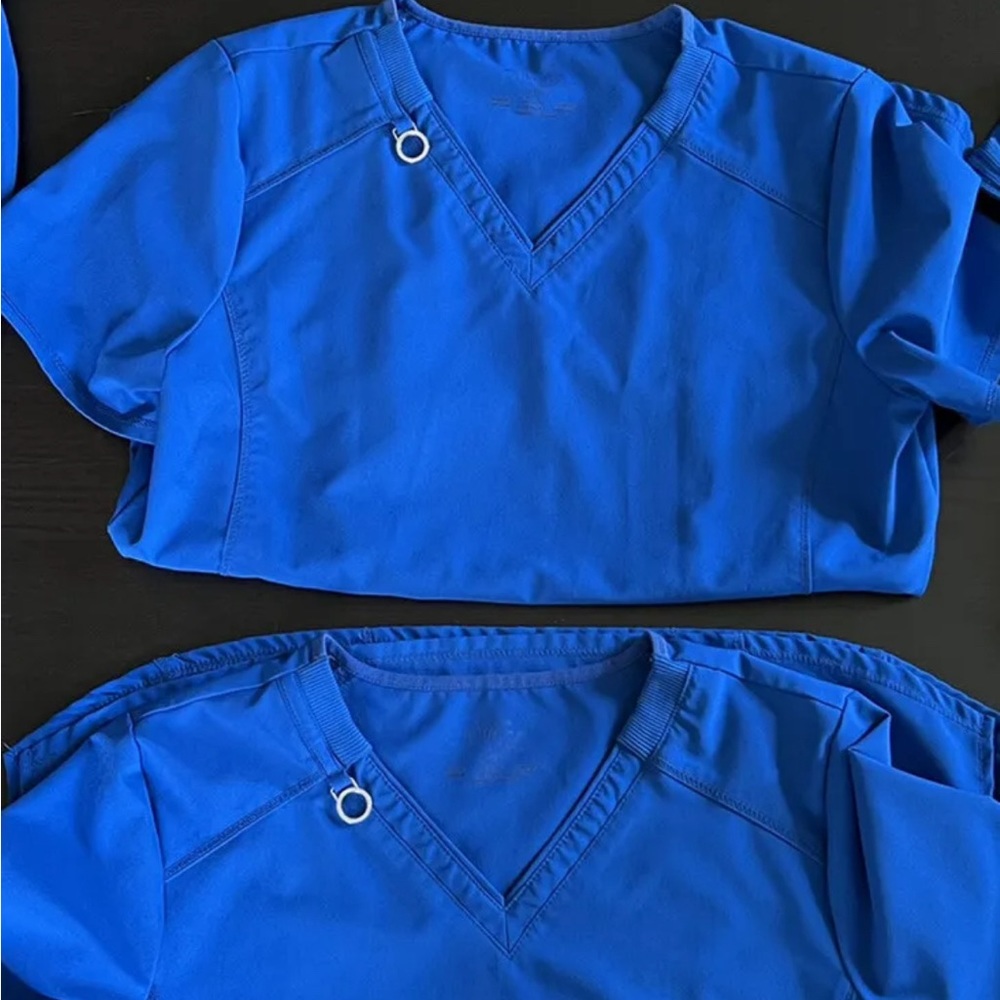 Cherokee infinity V-Neck Scrub Top (nurse, healthcare) Small Royal Blue-Good c